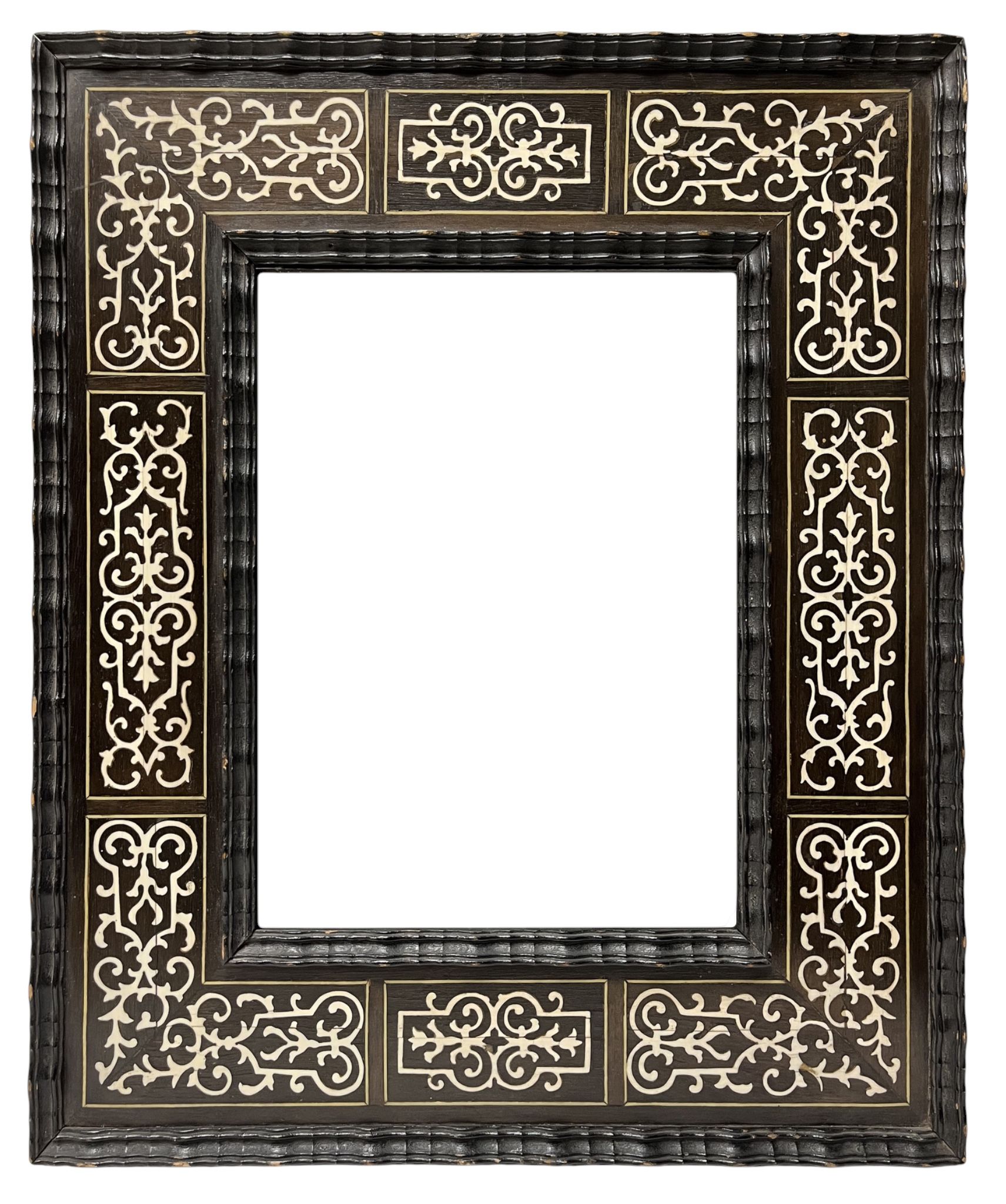 Cadre en bois noirci et marqueterie — 23,7 x 18 cm — Ref.PC0095M1 (Paire PC0094M1)