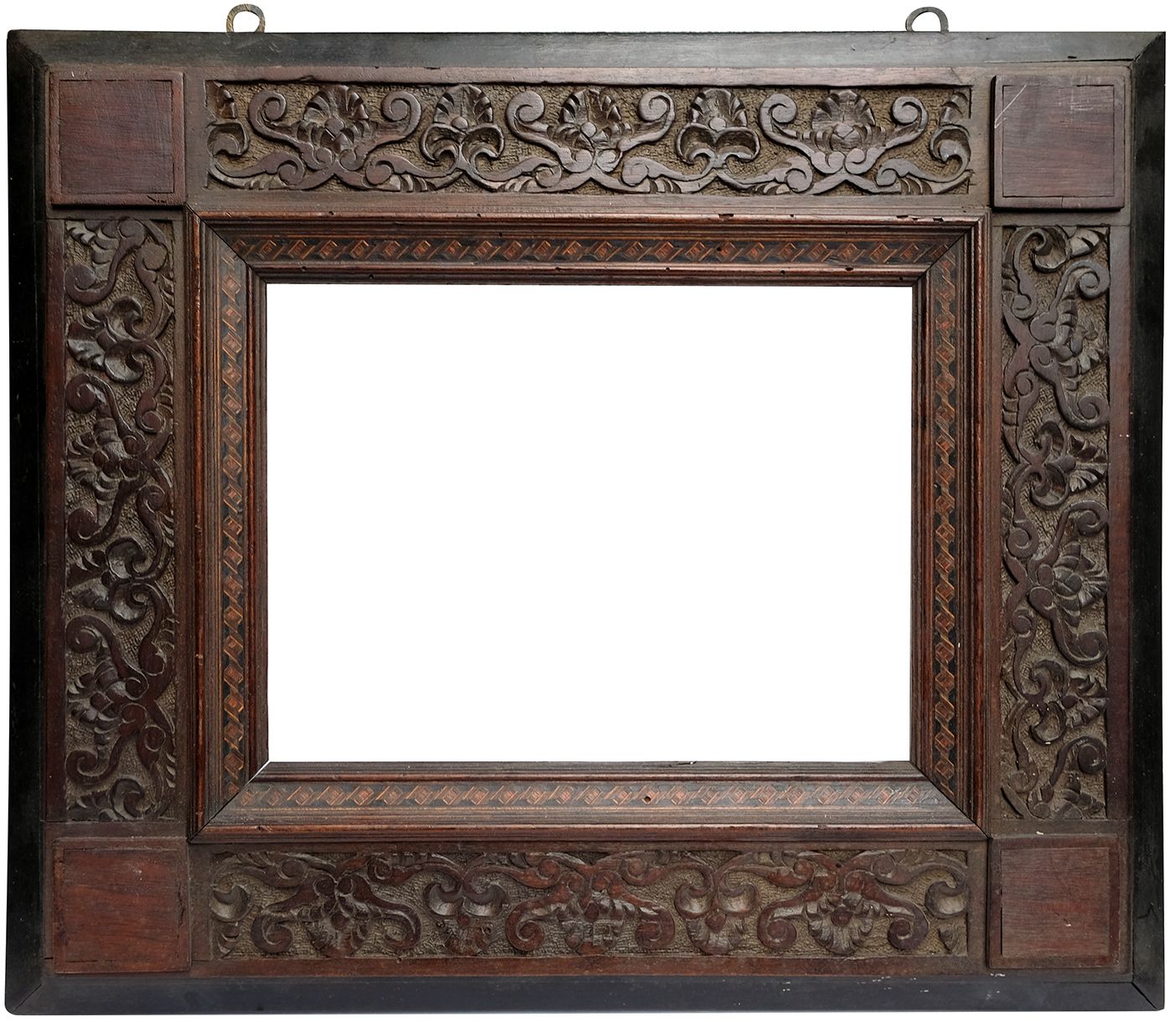 Cadre style Orientaliste, bois sculpté -30 x 23,1 cm- REF 1137